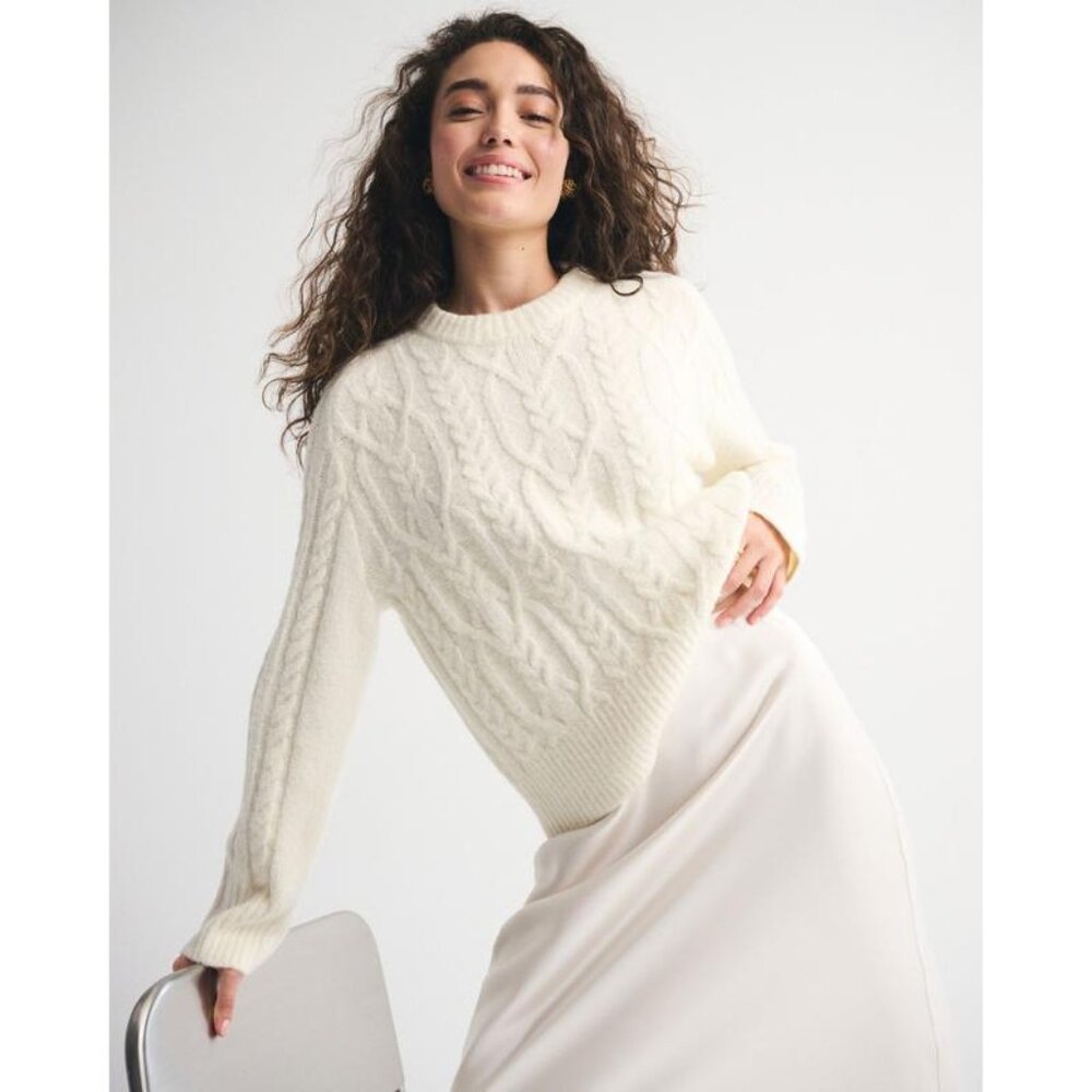 Abercrombie & Fitch Madeline Cable Crew Sweater Medium